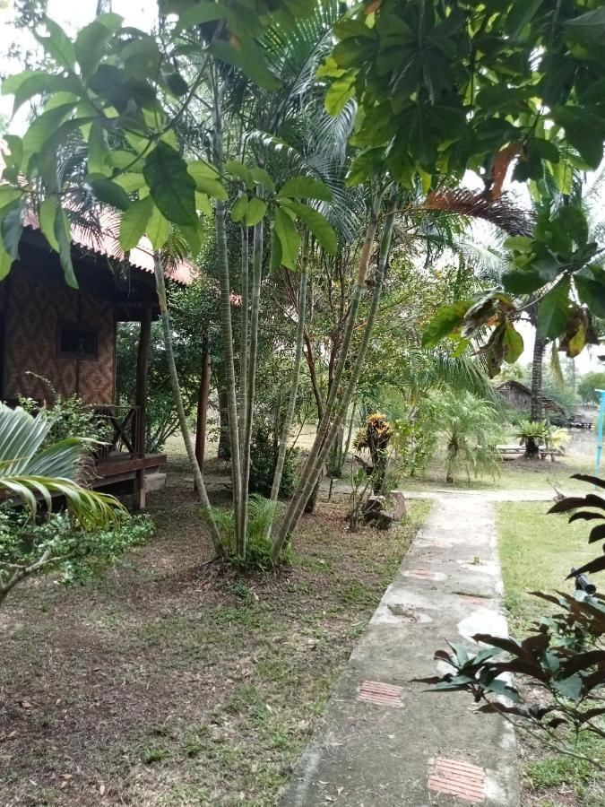 Ban Ban Bangalow Koh Jum Bagian luar foto