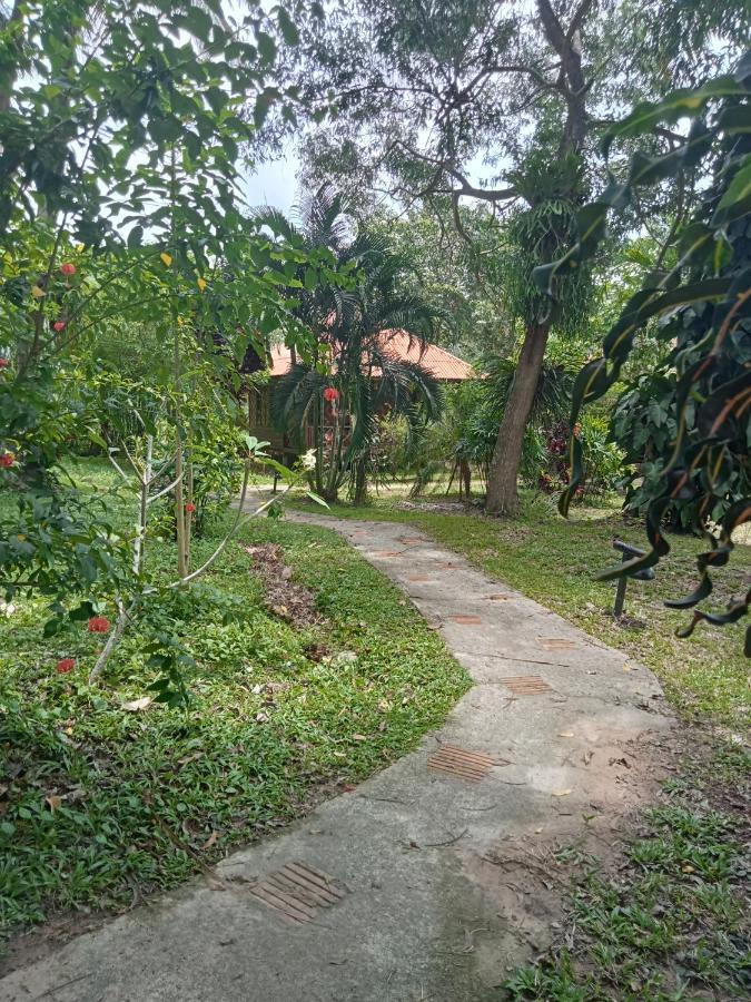 Ban Ban Bangalow Koh Jum Bagian luar foto