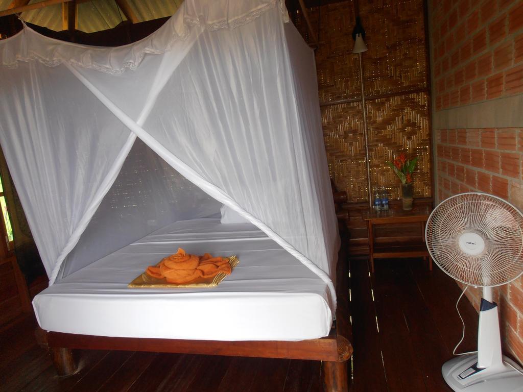 Ban Ban Bangalow Koh Jum Bagian luar foto
