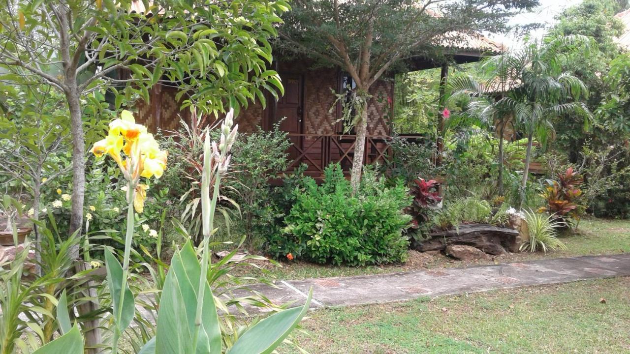 Ban Ban Bangalow Koh Jum Bagian luar foto