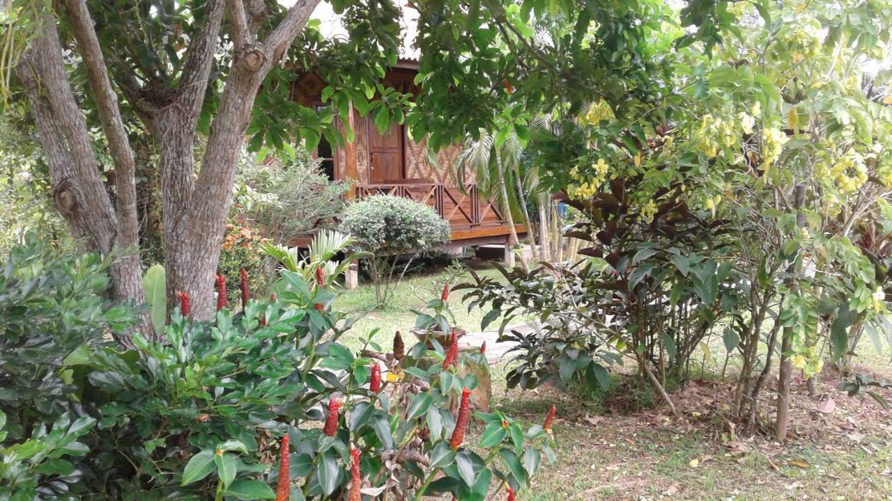 Ban Ban Bangalow Koh Jum Bagian luar foto